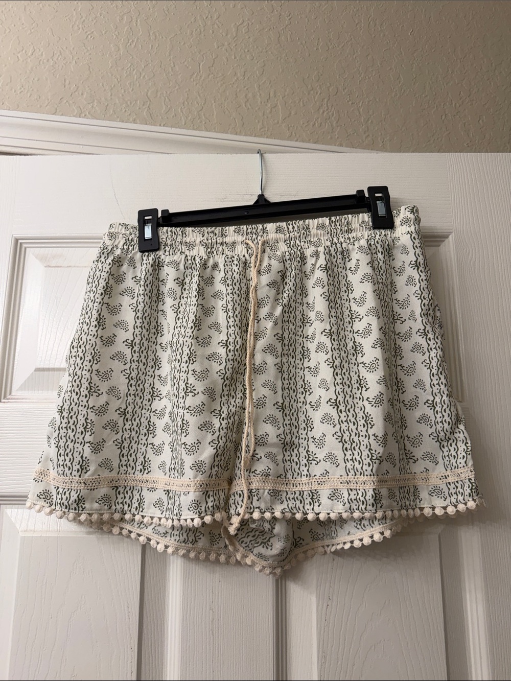 About A Girl Cream and Black Patterned Pom-Pom Skort Shorts